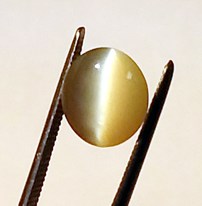 natural cat's eye chrysoberyl 
